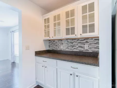 Kitchen - 7512 Centennial Falls Ln, Maineville, OH 45039 photo 3 of 7
