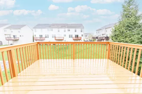 Exterior - 7512 Centennial Falls Ln, Maineville, OH 45039 photo 5 of 6