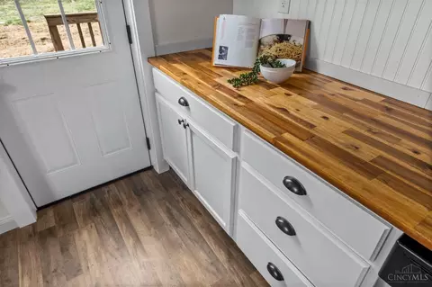 Kitchen - 1862 Carnes Rd, New Richmond, OH 45157 photo 3 of 6