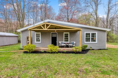 Exterior - 1862 Carnes Rd, New Richmond, OH 45157 photo 7 of 9