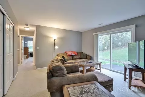 Living - 4294 W Fork Rd #15, Cincinnati, OH 45247 photo 6 of 7