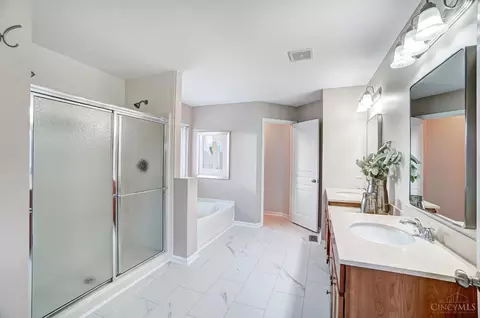 Bath - 8327 Pine Run Dr, Cincinnati, OH 45244 photo 1 of 4