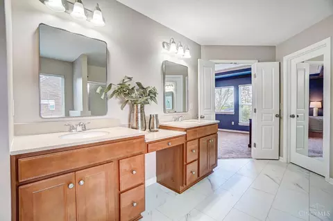 Bath - 8327 Pine Run Dr, Cincinnati, OH 45244 photo 2 of 4