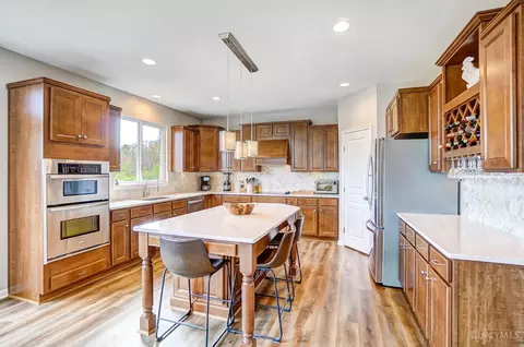 Kitchen - 8327 Pine Run Dr, Cincinnati, OH 45244 photo 1 of 9