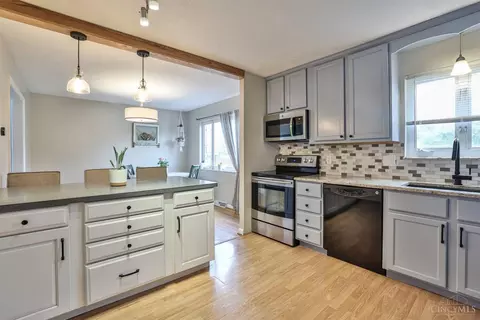Kitchen - 1120 Oldwick Dr, Reading, OH 45215 photo 2 of 5