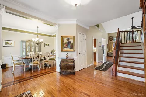 Living - 9737 Zig Zag Rd, Montgomery, OH 45242 photo 2 of 17