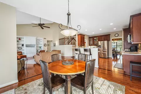 Dining - 9737 Zig Zag Rd, Montgomery, OH 45242 photo 3 of 6