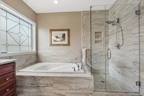 Bath - 9737 Zig Zag Rd, Montgomery, OH 45242 photo 3 of 10