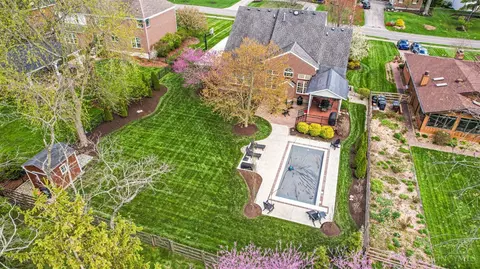Exterior - 9737 Zig Zag Rd, Montgomery, OH 45242 photo 6 of 27