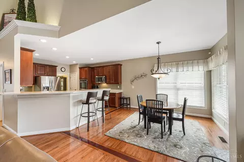 Dining - 9737 Zig Zag Rd, Montgomery, OH 45242 photo 1 of 6