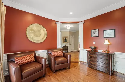 Living - 9737 Zig Zag Rd, Montgomery, OH 45242 photo 10 of 17
