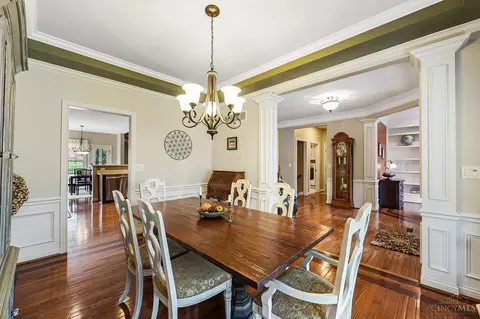 Dining - 9737 Zig Zag Rd, Montgomery, OH 45242 photo 5 of 6