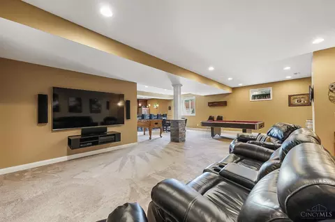 Living - 9737 Zig Zag Rd, Montgomery, OH 45242 photo 17 of 17