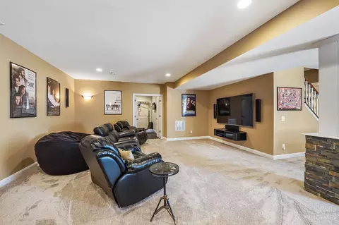 Living - 9737 Zig Zag Rd, Montgomery, OH 45242 photo 16 of 17