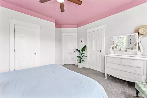 Bedroom - 5802 Adelphi St, Cincinnati, OH 45227 photo 6 of 10