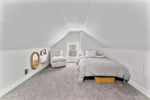 Bedroom - 5802 Adelphi St, Cincinnati, OH 45227 photo 7 of 10
