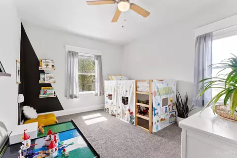 Bedroom - 5802 Adelphi St, Cincinnati, OH 45227 photo 3 of 10