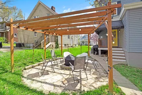 Exterior - 5802 Adelphi St, Cincinnati, OH 45227 photo 6 of 10