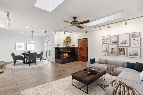 Living - 1697 Guise Ct, Reading, OH 45215 photo 3 of 5