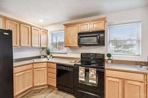 Kitchen - 1697 Guise Ct, Reading, OH 45215 photo 1 of 4