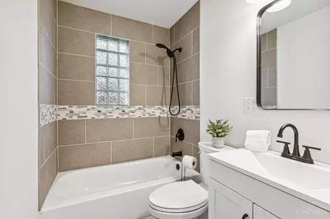 Bath - 1697 Guise Ct, Reading, OH 45215 photo 1 of 2