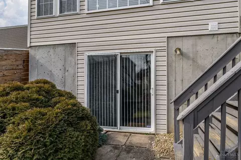 Exterior - 213 Delaware Dr, Hamilton Township, OH 45039 photo 7 of 9