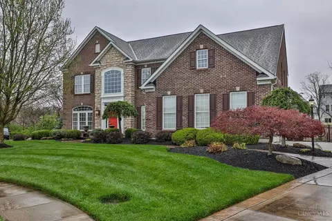 6795 Emerald Dr, West Chester, OH 45069