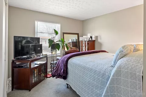 Bedroom - 1491 Hazelgrove Dr, Cincinnati, OH 45240 photo 1 of 3