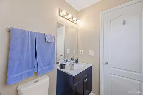Bath - 1491 Hazelgrove Dr, Cincinnati, OH 45240 photo 3 of 3