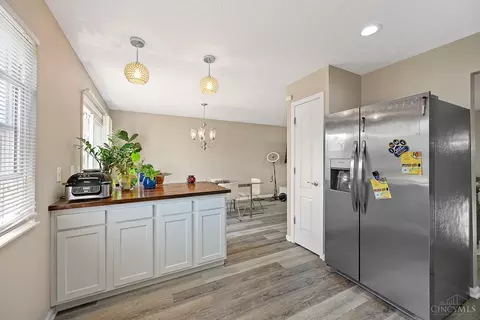 Kitchen - 1491 Hazelgrove Dr, Cincinnati, OH 45240 photo 1 of 4