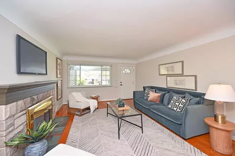 Living - 5985 Monticello Ave, Cincinnati, OH 45224 photo 4 of 4