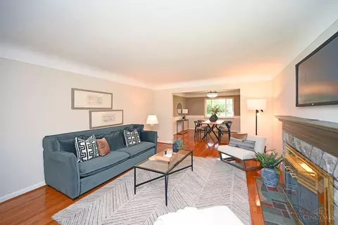 Living - 5985 Monticello Ave, Cincinnati, OH 45224 photo 2 of 4