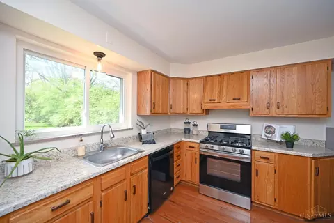 Kitchen - 5985 Monticello Ave, Cincinnati, OH 45224 photo 3 of 4