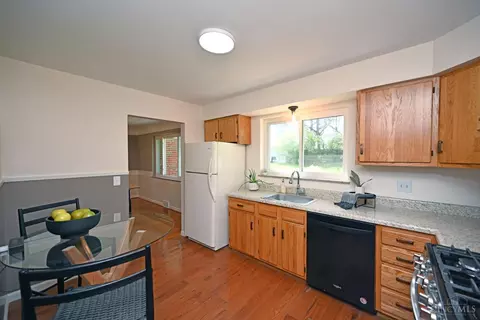 Kitchen - 5985 Monticello Ave, Cincinnati, OH 45224 photo 4 of 4