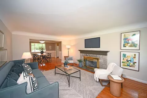 Living - 5985 Monticello Ave, Cincinnati, OH 45224 photo 1 of 4