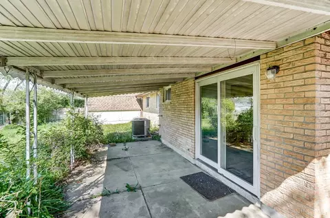 Exterior - 129 Rosetta Ct, Springdale, OH 45246 photo 7 of 8