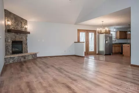 Living - 2714 Cedar Trce, Batavia, OH 45103 photo 1 of 2