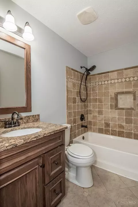 Bath - 2714 Cedar Trce, Batavia, OH 45103 photo 3 of 5