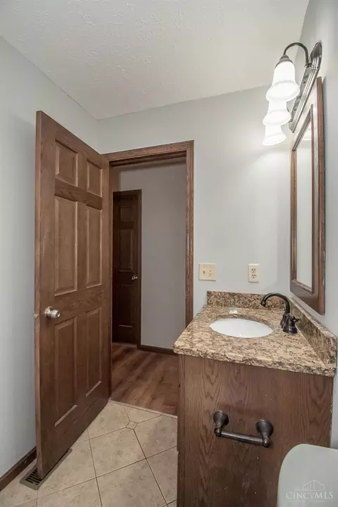 Bath - 2714 Cedar Trce, Batavia, OH 45103 photo 4 of 5