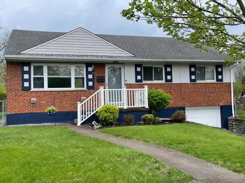 121 Ireland Ave, Greenhills, OH 45218