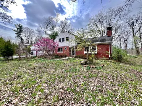 5335 Coulter Ln, Oxford, OH 45056