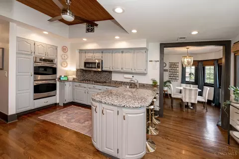 Kitchen - 3905 Leyman Dr, Cincinnati, OH 45229 photo 3 of 7