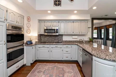 Kitchen - 3905 Leyman Dr, Cincinnati, OH 45229 photo 4 of 7