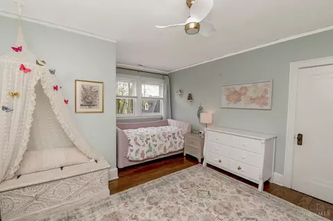 Bedroom - 3905 Leyman Dr, Cincinnati, OH 45229 photo 7 of 9