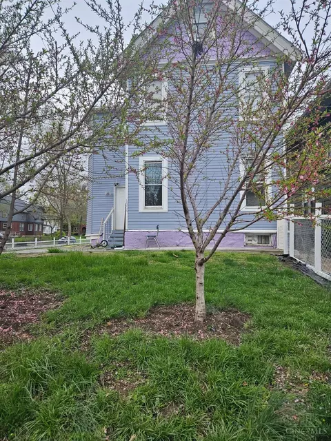 1304 Yarmouth Ave, Cincinnati, OH 45237