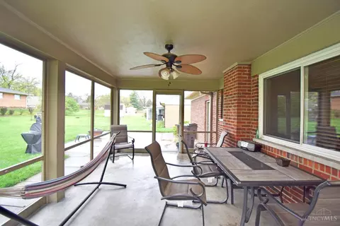 Exterior - 1043 Galbraith Rd, Cincinnati, OH 45231 photo 3 of 6