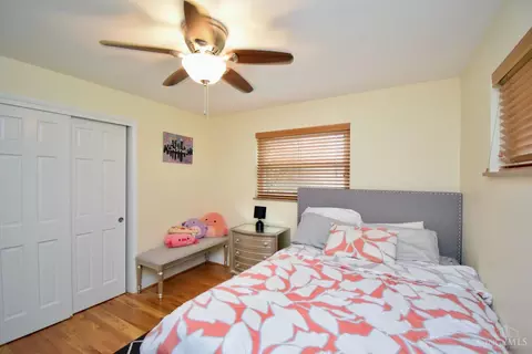 Bedroom - 1043 Galbraith Rd, Cincinnati, OH 45231 photo 4 of 7