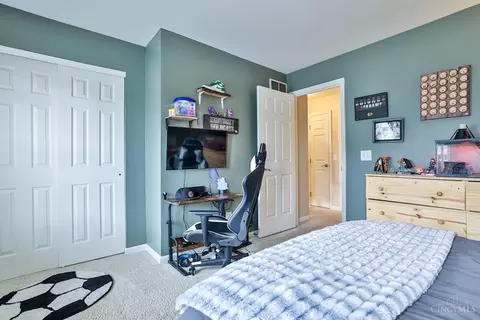 Bedroom - 7233 Eaglestone Ct, Liberty Township, OH 45044 photo 8 of 9