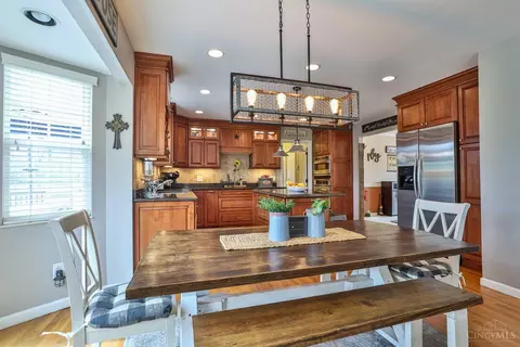 Kitchen - 7233 Eaglestone Ct, Liberty Township, OH 45044 photo 5 of 5
