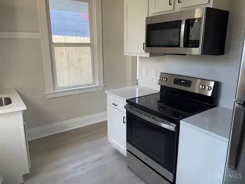 1632 First Ave, Cincinnati, OH 45205 photo 3